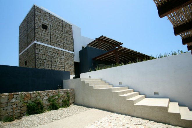 Casa Gavion, collectivo Mx, baja, mexico, gabion wall, gabion wall home, eco home,