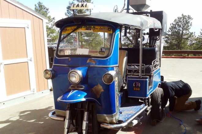 Denver Zoo, Denver Zoo Rickshaw, Thai Tuk Tuk, Thai Rickshaw, Poo Power, Gasification Technology,