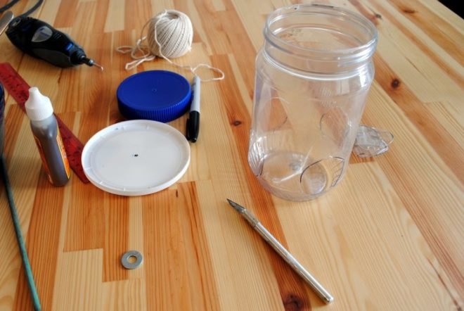 Birdfeeder, How-to, Window, Upcycle, Recycled, Peanut Butter Jar, Urban, DIY, Fire Escape