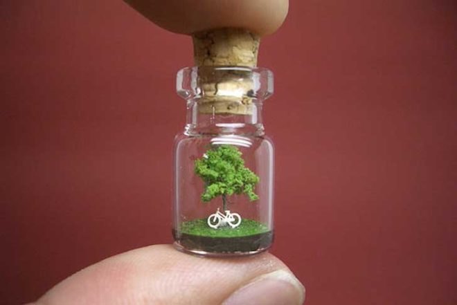 art, Tiny World in a Bottle, Izumi Akinobu, tiny art, paper art, tiny bottles, tiny environments, paper animals, paper art, tiny environments
