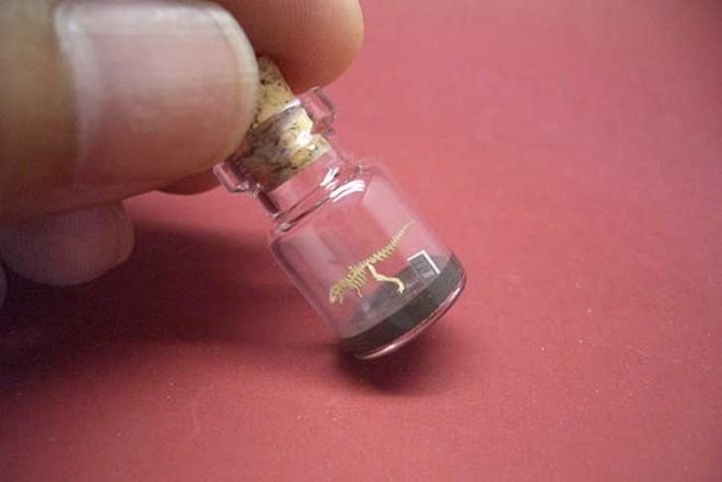 art, Tiny World in a Bottle, Izumi Akinobu, tiny art, paper art, tiny bottles, tiny environments, paper animals, paper art, tiny environments