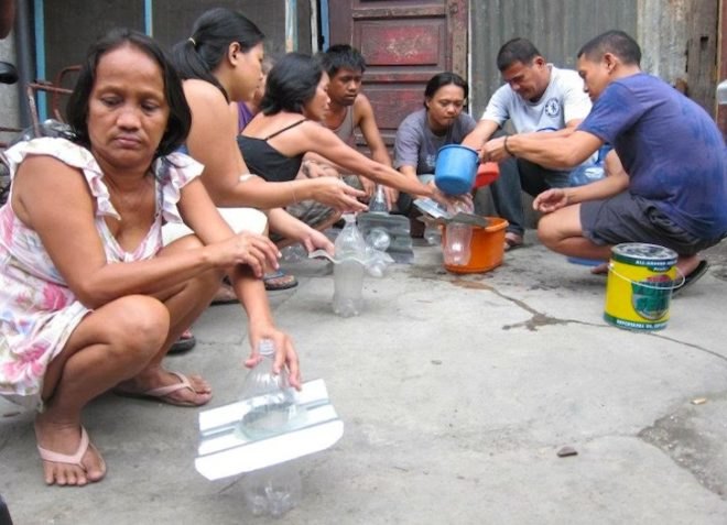 Philippines, My Shelter Foundaiton, Isang Litrong Liwanga, A liter of Light, MIT, solar bottle bulbs, recycled materials, green lighting, social design, green design, sustainable design, eco design