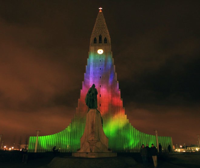Hallgrimskirkja, hallgrimskirkja projection art, metacitizen, Marcos Zotes, Reykjavik Winter Lights Festival 2012, Rafmögnuð Náttúra, Reykjavik, Iceland art, Hallgrímskirkja church, video art, video installation iceland, light show iceland