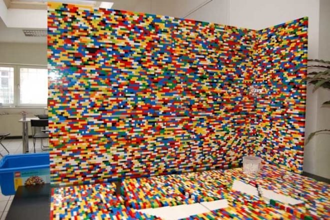 green interiors, LEGO wall, LEGO interiors, LEGO bricks, pixelated wall, german design, NPIRE, Hamburg, office interiors