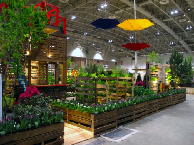 Pallet Garden, BSQ Design, shipping pallets, shipping pallet garden, canada blooms, landscape architecture
