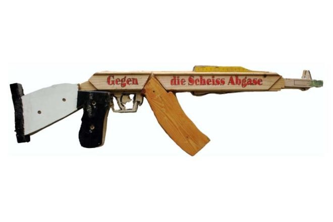art, recycled materials, Ralf Edelmann, recycled weapons, guns, Winnenden school shooting, german design