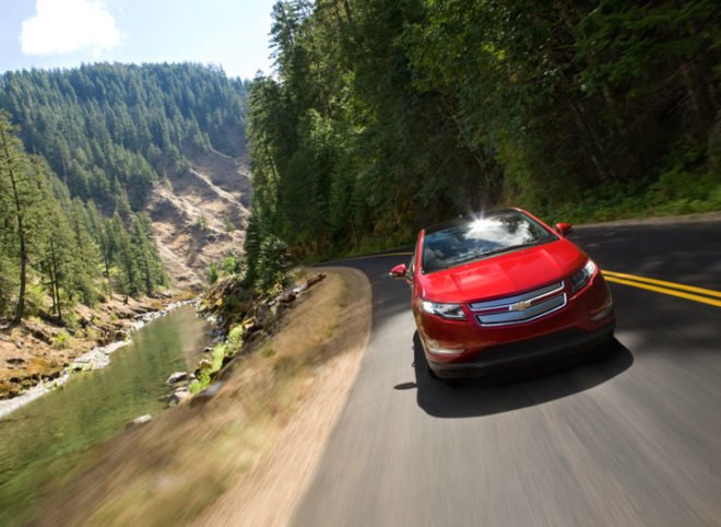 chevy volt, chevrolet volt, chevy volt halt production, chevy volt production, chevy volt numbers, chevy volt sold, chevy volt dealer, chevy volt customers, chevy volt customer satisfaction, chevy volt problems, chevy volt solutions