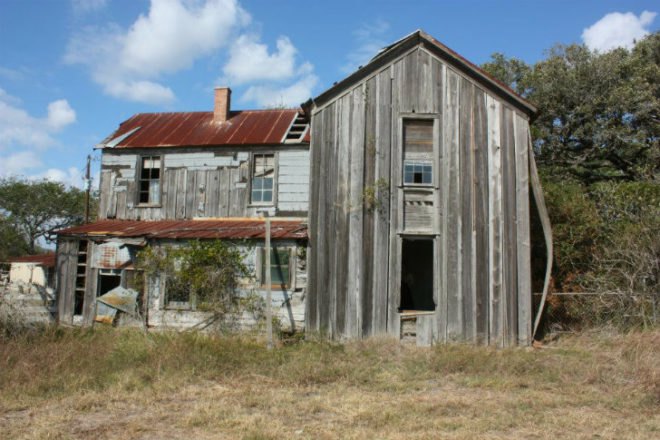 Tiny Texas Houses, reclaimed materials, salvaged materials, pure salvage living, small space living, brad kittel, prefab
