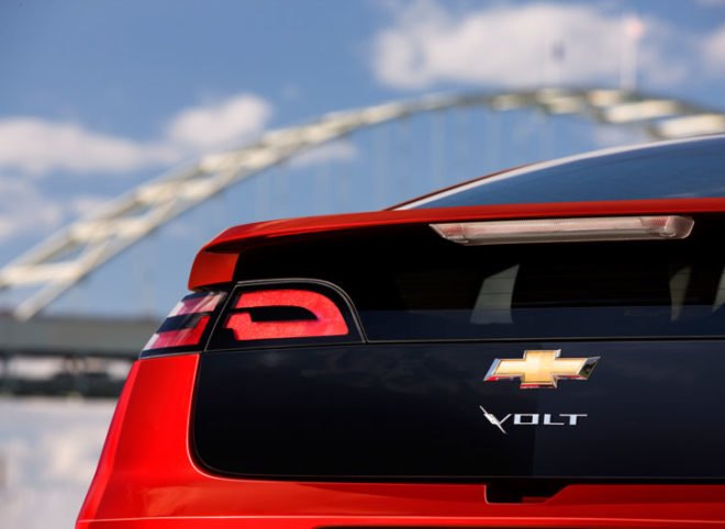 chevy volt, alternative drivetrain, volt, electric vehicle, electric car, plug in hybrid electric car, volt manufacturing, volt manufacturing halt, halt production of the chevy volt, gm electric car, general motors