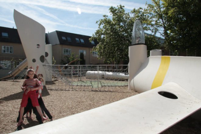 Wikado Playground, 2012architecten, recycled materials, wind turbine parts, discarded rotor blades, wind turbine playground, rotterdam