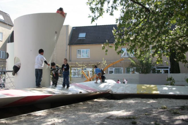 Wikado Playground, 2012architecten, recycled materials, wind turbine parts, discarded rotor blades, wind turbine playground, rotterdam