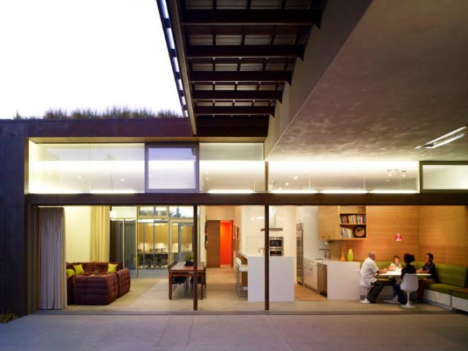 Yin Yang House, Brooks Scarpa, solar home, venice, net zero home, eco home, energy efficient home, net zero