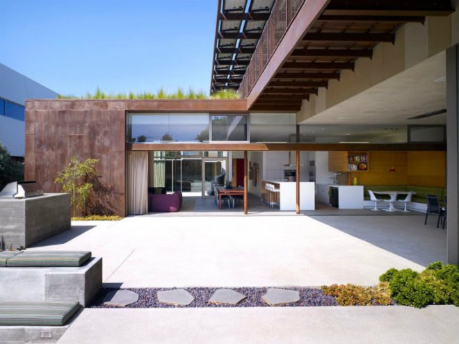Yin Yang House, Brooks Scarpa, solar home, venice, net zero home, eco home, energy efficient home, net zero