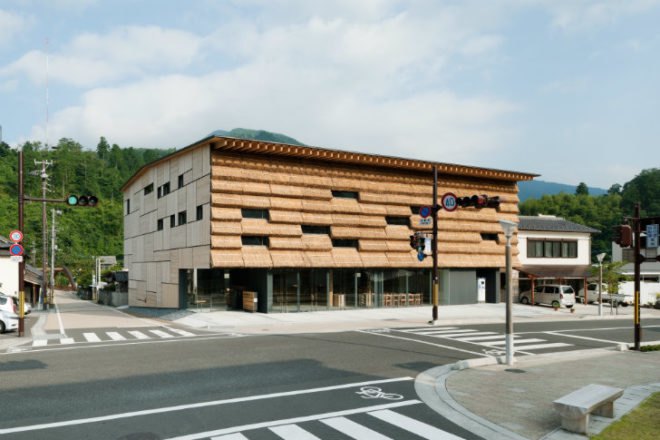 Yusuhara Marche, Kengo Kuma Associates, japan, market, thatch, hotel, boutique hotel,