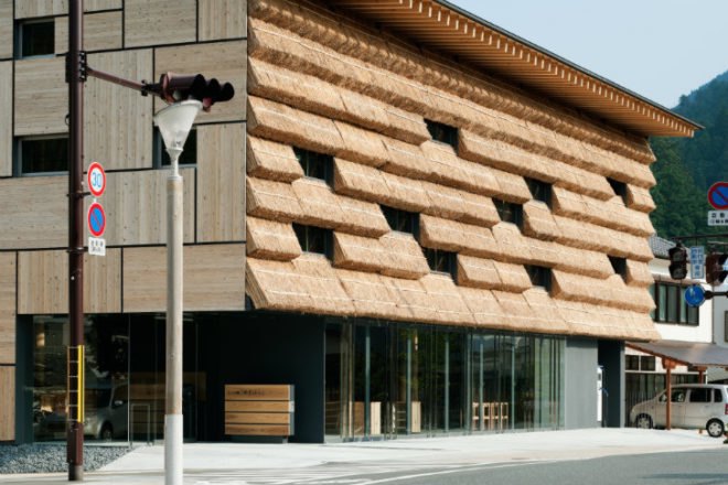 Yusuhara Marche, Kengo Kuma Associates, japan, market, thatch, hotel, boutique hotel,