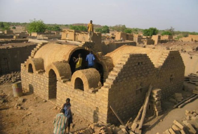 Earth Roofs of the Sahel, earth structures, timberless houses, Africa, Buckminster Fuller Challenge, Buckmister Fuller Institute, green building, green design,