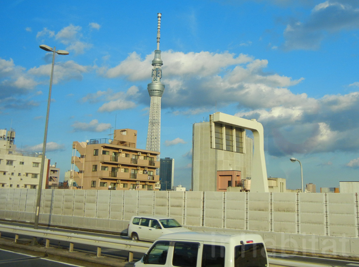 green design, eco design, sustainable design, Tokyo Sky Tree, Tokyo, CN Tower, Canton Tower, World's tallest communication tower, Burj Khalifa, second tallest manmande structure, communication twoer, Fukishima Nuclear Disaster, Sumida River