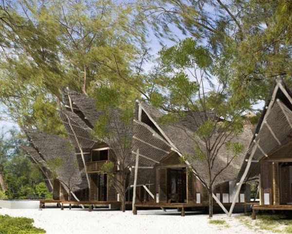 Suluwilo Villa, COA architects, Eco-Lux Villa, Mozambique, boat shape, biodegradable materials, thatched roof, beach, africa, wood, straw, architecture, green Interiors, Recycling / Compost, mud wall, cooling water