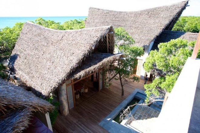 Suluwilo Villa, COA architects, Eco-Lux Villa, Mozambique, boat shape, biodegradable materials, thatched roof, beach, africa, wood, straw, architecture, green Interiors, Recycling / Compost, mud wall, cooling water