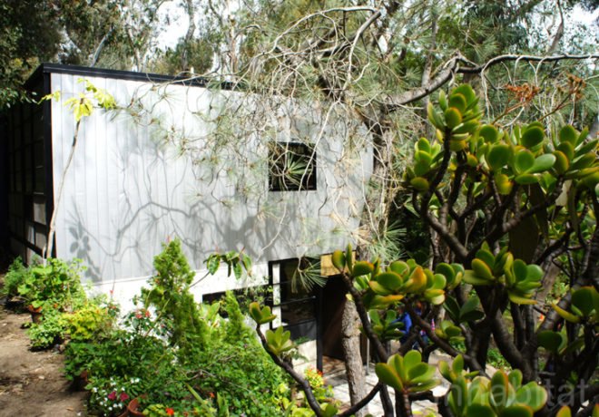 Ray Eames Birthday, Eames House, Case Study House No. 8, Sustainable Architecture, Green Design, Prefab, Prefabricated Home, Mid-Century Modern, Charles and Ray Eames, Recycled Materials, Eco-Friendly
