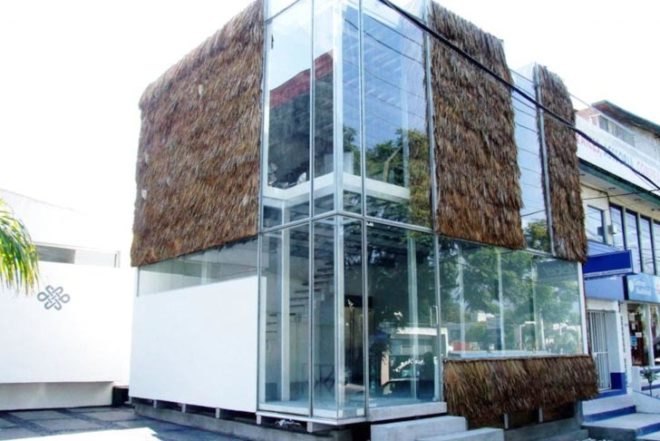 Rec Arquitectos, Cool Building, Mexico, Cuernavaca, Petate, Glass, steel, minimalist architecture, biodegradable materials, local materials, round windows, cuernavaca, Air quality, architecture, Sustainable Materials