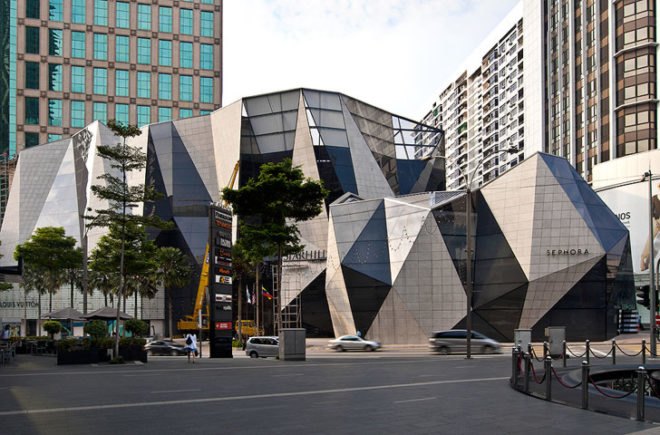 green design, eco design, sustainable design, double skinned facade, renovation, Kuala Lumpur Starhill Gallery, Spark Architects, Chanel, Louis Vuitton, Sehpora, prismatic addition, LED lights