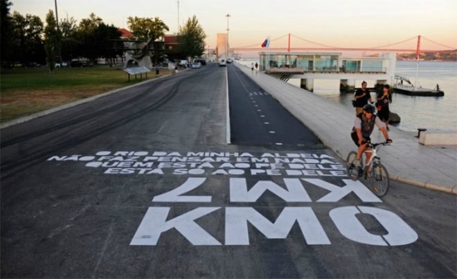 bikeway belem, po6 atelier, typography, bike paths lisbon, portugal bike route, bike path design, green design, sustainable typography