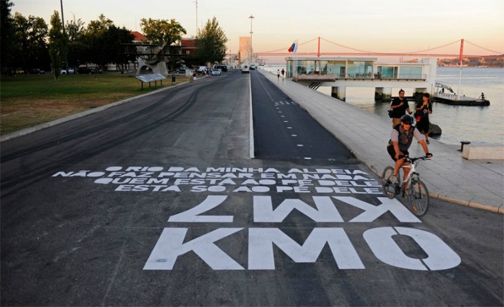bikeway belem, po6 atelier, typography, bike paths lisbon, portugal bike route, bike path design, green design, sustainable typography