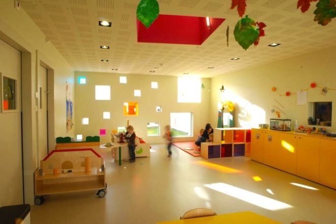 Fluor architects, Drulingen creche, France, Alsace, green design, sustainable design, eco=design, green roof, daylighting, insulation, underfloor heating, energy efficiency