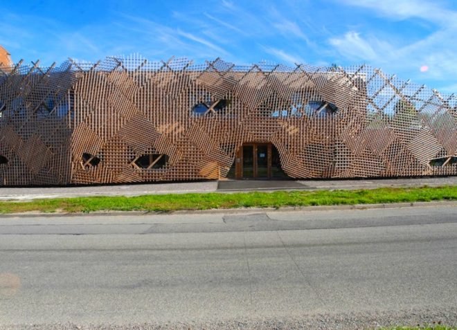 Fluor architects, Drulingen creche, France, Alsace, green design, sustainable design, eco=design, green roof, daylighting, insulation, underfloor heating, energy efficiency
