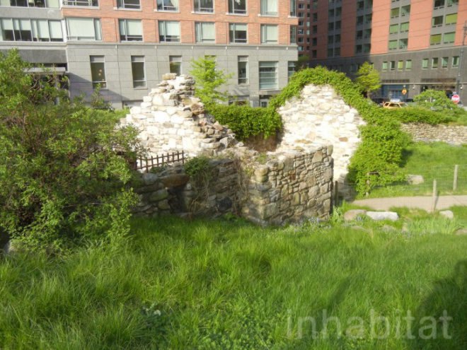 Irish Hunger Memorial, green roof, green roofs ny, green roofs in new york, irish memorial, irish famine, famine memorial, sustainable design, irish famine memorial