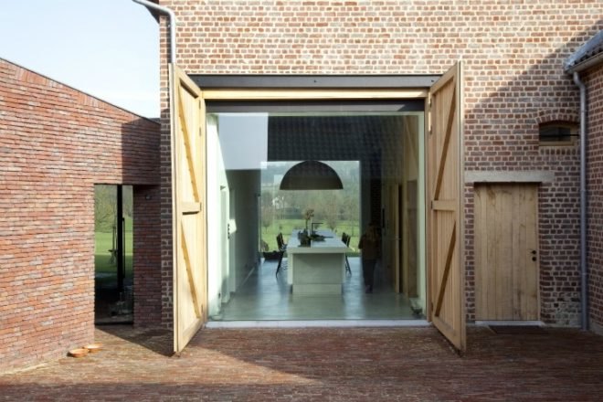 LENS'ASS Architecten, rabbit hole, green renovation, farmhouse renovation, sustainable conversions, belgian farmhouse, rural flemish design, green design, eco residence