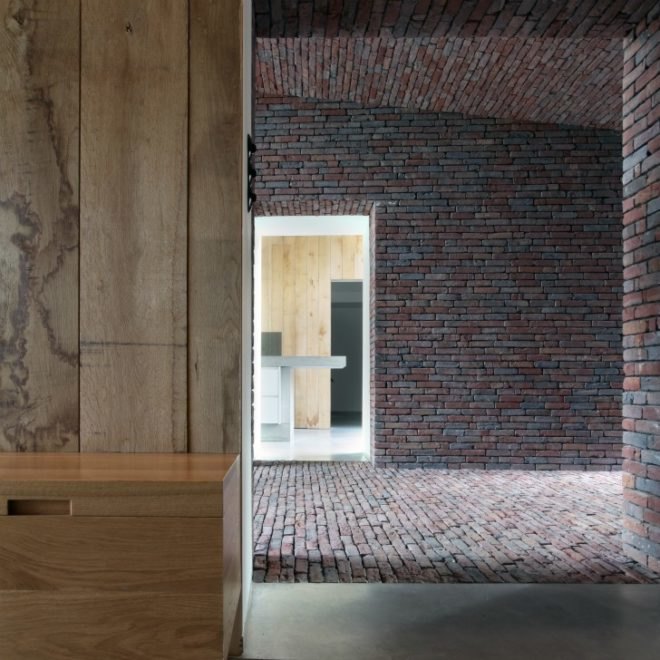 LENS'ASS Architecten, rabbit hole, green renovation, farmhouse renovation, sustainable conversions, belgian farmhouse, rural flemish design, green design, eco residence