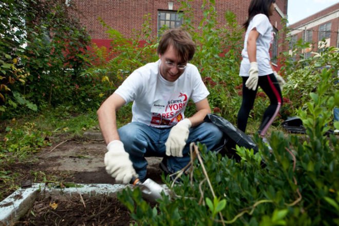 New York Cares Day, New York Cares Day 2012, New York Cares Day volunteering, earth day 2012, earth day activities, earth day nyc