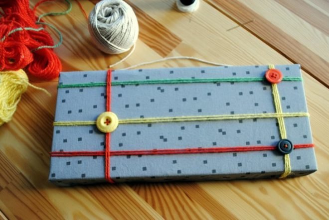 DIY Earring Holder, do-it-yourself design, DIY design, recycled earring holder, green design projects, sustainable design, craft, how-to earring holder, recycled materials, recycled design