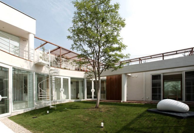 Edward Suzuki, F Residence, Courtyard, Green architecture, Sustainable architecture, green design
