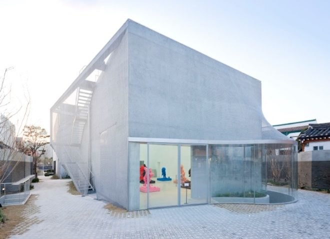 Seoul, Kukje Art Center, SO-IL, Iwan Baan, architecture, South Korea, urban planning, art gallery, green design, sustainable design, eco-design, flexible facade, daylighting, solar gain