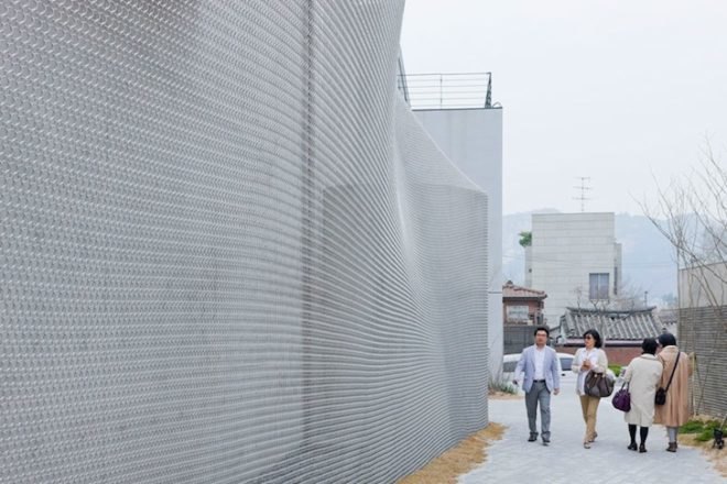 Seoul, Kukje Art Center, SO-IL, Iwan Baan, architecture, South Korea, urban planning, art gallery, green design, sustainable design, eco-design, flexible facade, daylighting, solar gain