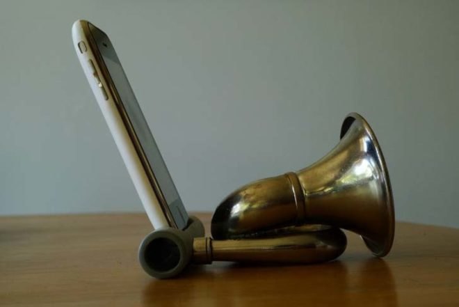 Lowtechatmo, iPhone Amplifier, electricity-free iPhone speakers, DIY, iPhone amplifier, Bicycles, Green Products, green gadgets,