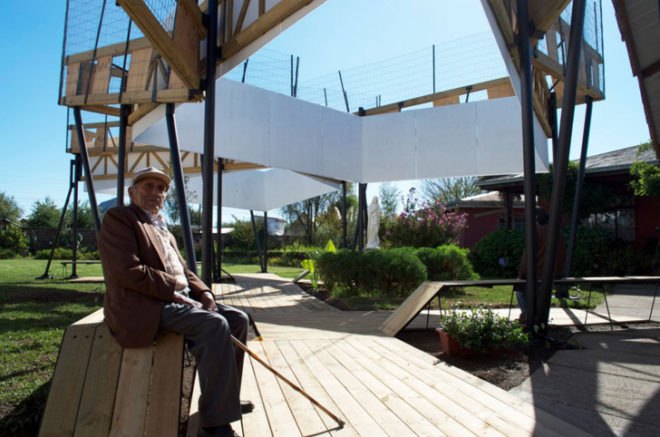 Adolfo Nicolás Moyano Retamal, green cloud, nube verde, outdoor canopy, outdoor pavilion, green pavilion, living pavilion, plant bearing canopy, nature and the elderly, architecture for the elderly, landscape architecture, retirement home architecture