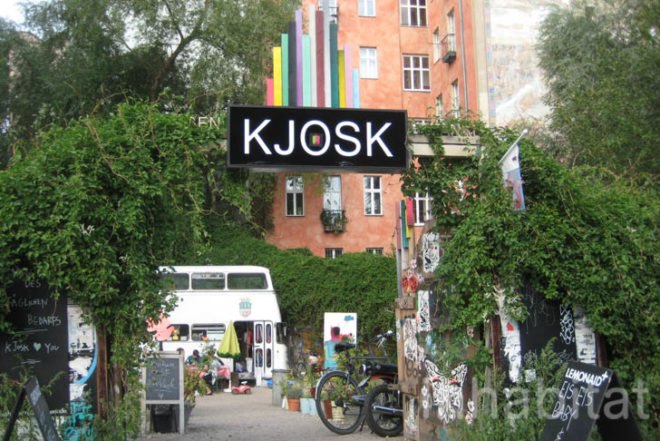 Kjosk, Mobile Kiosk, double-decker bus, Rosmarie Köckenberger, berlin, mobile cafe, recycled bus, Green Transportation, Green renovation, Architecture, Art, automotive,
