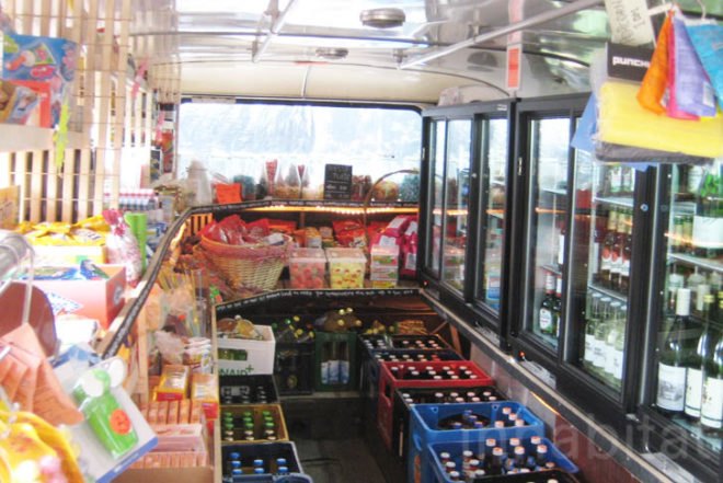 Kjosk, Mobile Kiosk, double-decker bus, Rosmarie Köckenberger, berlin, mobile cafe, recycled bus, Green Transportation, Green renovation, Architecture, Art, automotive,
