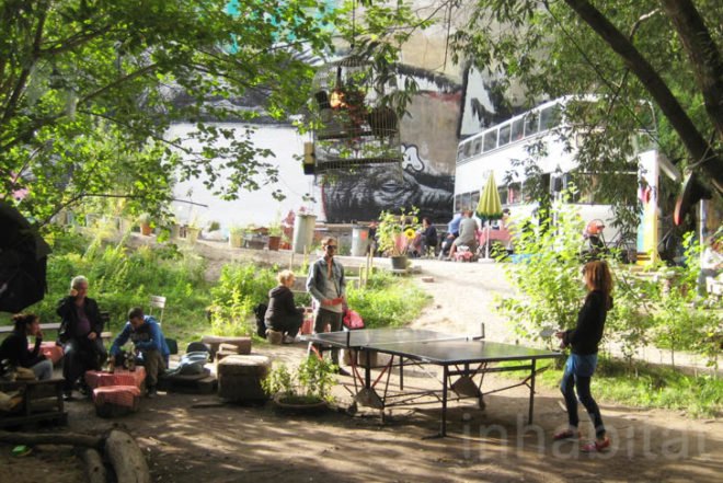 Kjosk, Mobile Kiosk, double-decker bus, Rosmarie Köckenberger, berlin, mobile cafe, recycled bus, Green Transportation, Green renovation, Architecture, Art, automotive,
