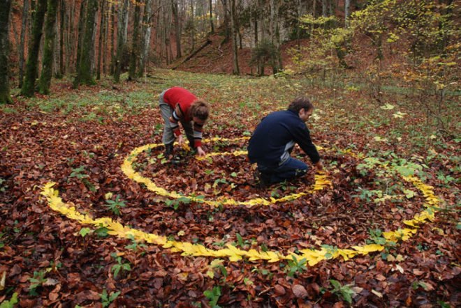 green design, eco design, sustainable design, Land Art, environmental art, eco-friendly mateirals, Sylvain Meyer, ephemeral art, Walter de Maria, Spiral Jetty, Robert Smithson