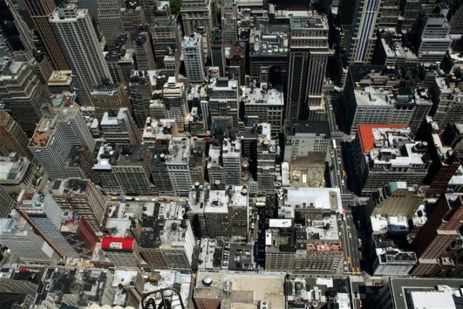 green roof, rooftop garden, living roof, stormwater runoff, urban heat island effect, New York City, insulation, carbon emissions, air pollution, white roofs, New York Times, Columbia University, City University of New York