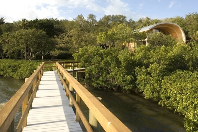 TOTeMS, Casey Guest House, Sarasota Bay, Florida, mangroves, minimalist, green design, sustainable design, eco-design, FEMA, curvilinear design,