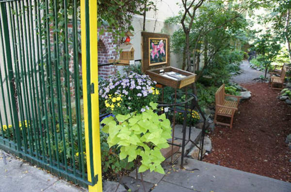 creative little garden, east village garden, community garden nyc, nyc garden, new york gardens, green space nyc, green space in new york, new york community gardens, best garden in new york, green design, landscape design, eco design, sustainable design,
