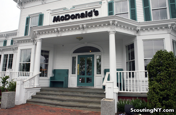 long island Mc Donald's, mc donald's in amazing building, landmark mc donald's, amazing mc donal's chain, fast food architecture, amazing restaurants, world's most beautiful restaurants, world's most beautiful fast food restaurants, beautiful restaurants in america, america's most beautiful restaurants, old mc donald's, classic mc donald's, historic preservation, architecture preservation