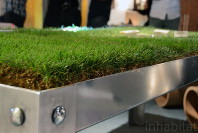 picNYC table, haiko cornelissen architecten, grass table, living furniture, green interiors, green furniture, sustainable furniture, green design, sustainable design, grass furniture, voos furniture, planter table