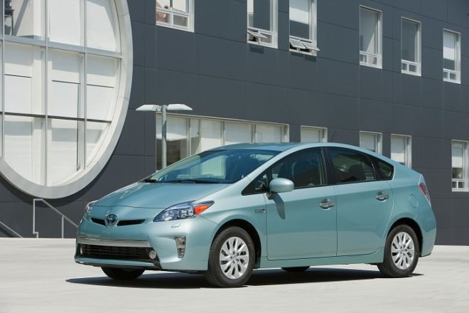 green electricity, green transportation, plug-in hybrid vehicles, smart grid, Toyota, toyota prius, household electricity, electric vehicles
